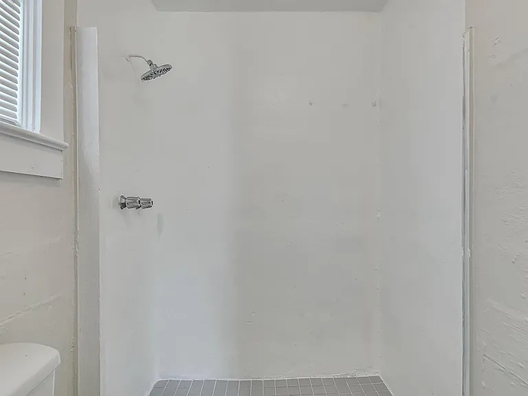 201 N Orange St — Photo 42