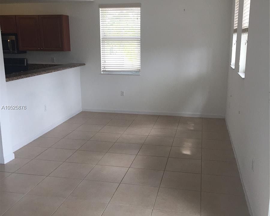 1st image of 11002 NW 83rd St APT 225