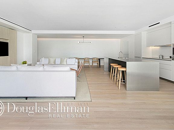 2nd image of 2901 Collins Ave #801