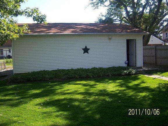 5th image of 532 Blaine Ave