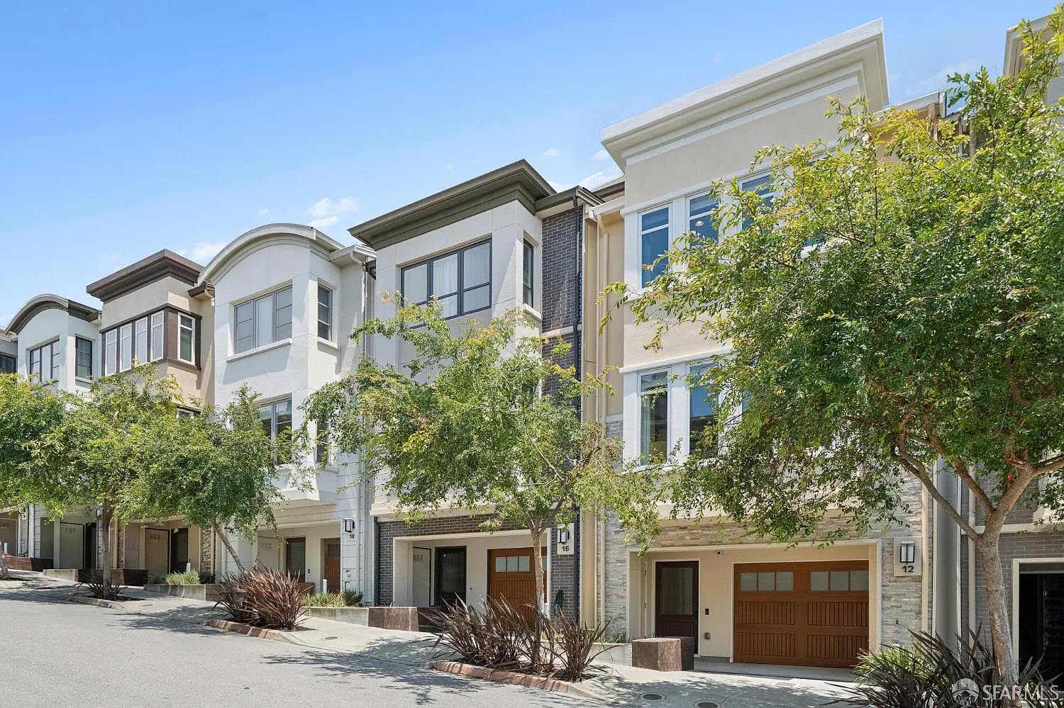 12 Summit Way - Photo 2