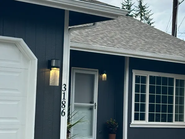 3186 SE Colvea Dr #B, Pt Orchard, WA 98366