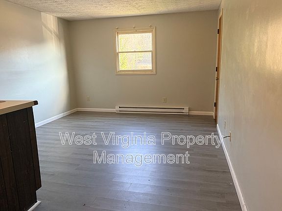 3rd image of 184 Wyndale Dr #12