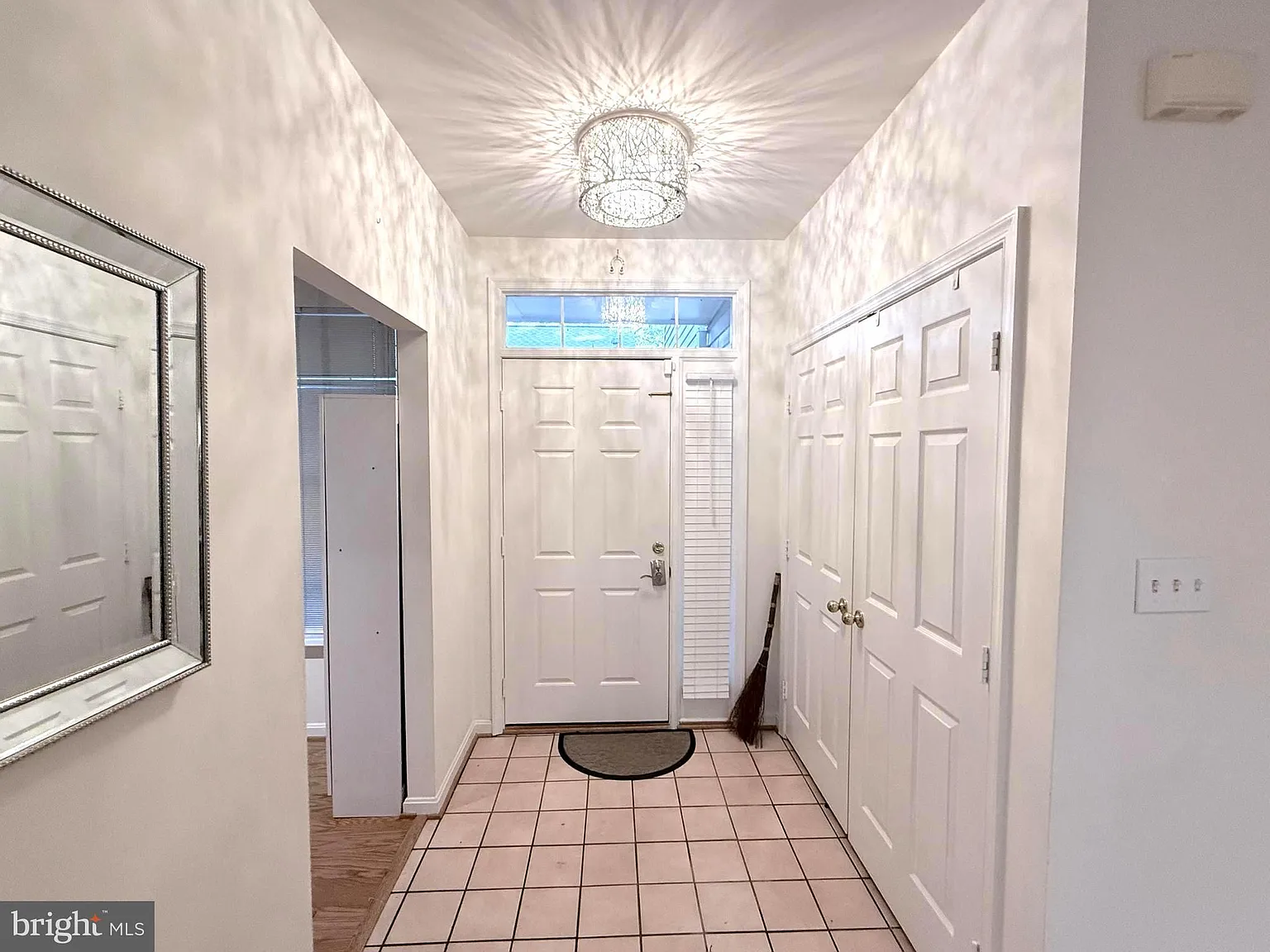 3 bed, 1239 sqft, $2,650 — Photo 4