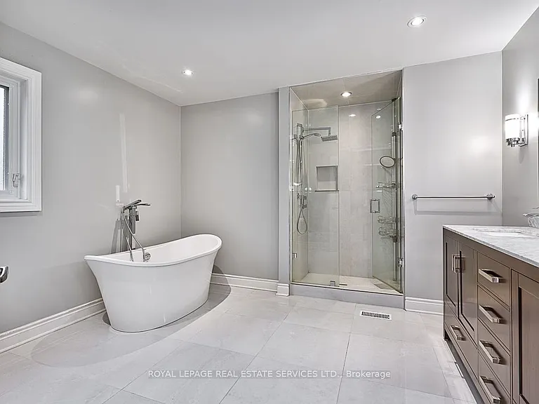 333 Callaghan Cres — Photo 24