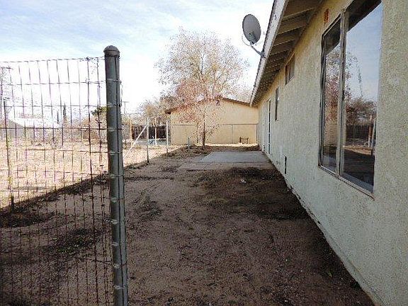 3rd image of 16336 Vine St