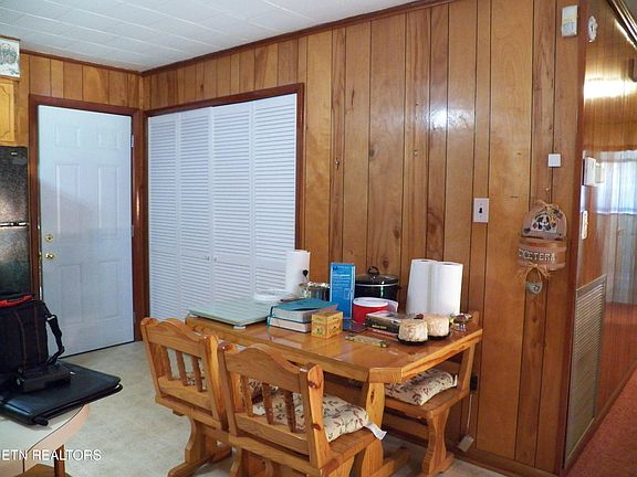 5th image of 1634 Snodderly Rd