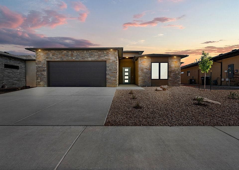 1st image of 2704 Meadowcrest Ct