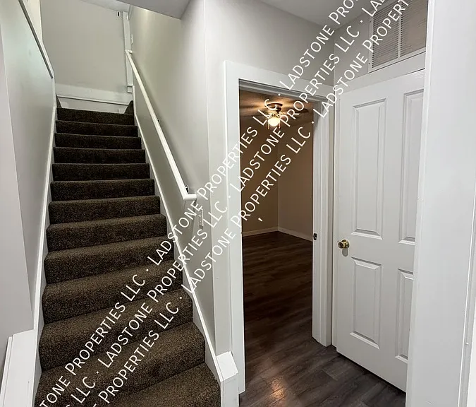 441 Price Ave — Photo 16