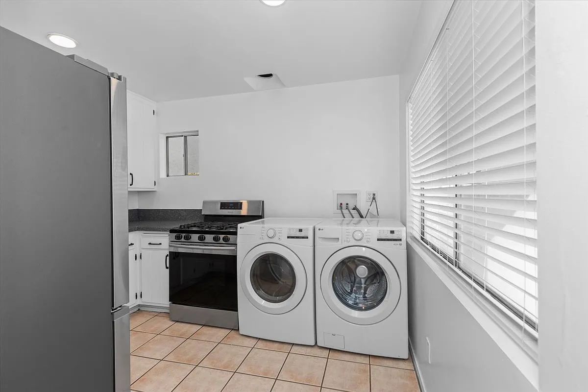2 bed, 800 sqft, $2,695 — Photo 4