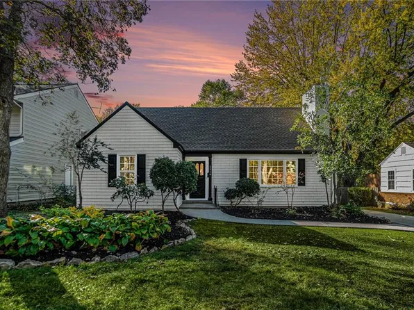 5914 Catalina St, Fairway, KS 66205