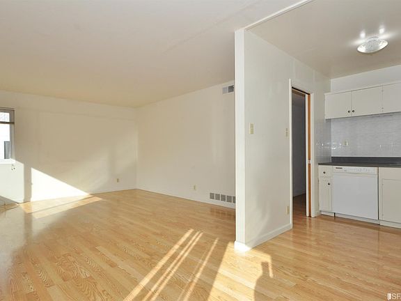 4th image of 1649 12th Ave APT 7