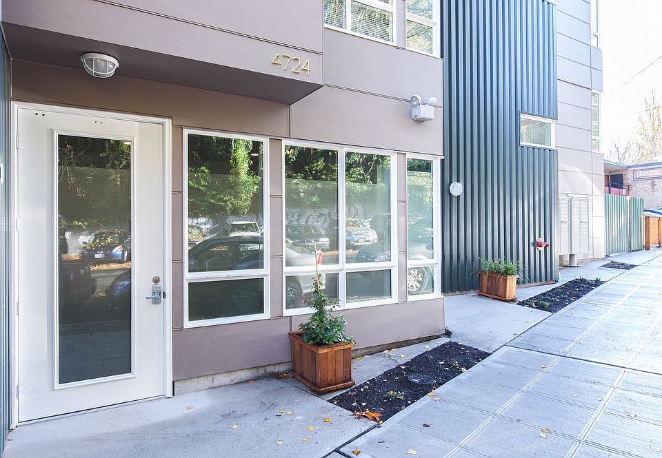 1st image of 4724 22nd Ave NE APT 203