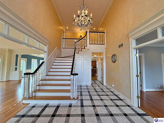 4th image of 710 Landsdowne Ct