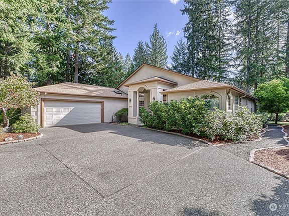3rd image of 6407 McCormick Woods Drive SW