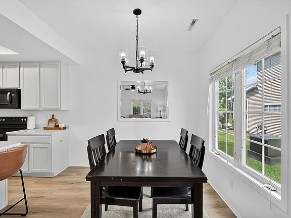4th image of 1209 S 52nd St Unit 1103