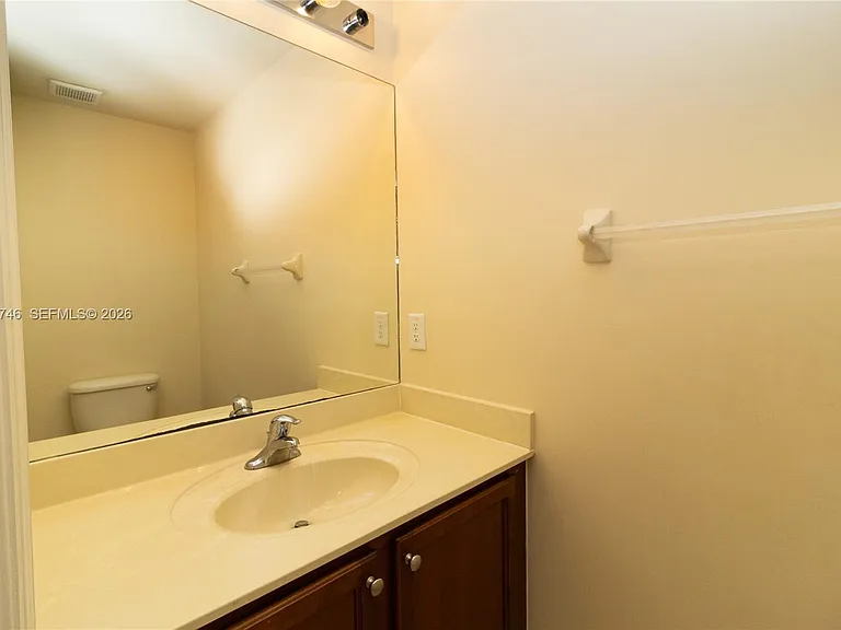 11603 NW 89th St #201 — Photo 27