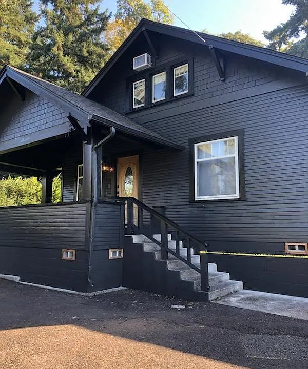 780 W 28th Ave
