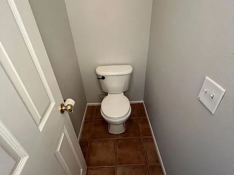 8829 Rising Creek Ct — Photo 37