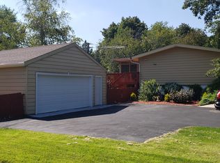 916 Muir Ave #P3L100, Lake Bluff, IL 60044