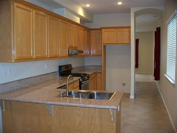 5th image of 603 Woodland Ave