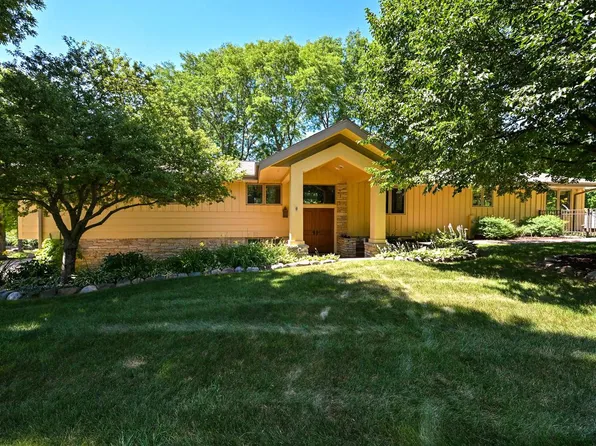 5792 Finch LANE, Greendale, WI 53129
