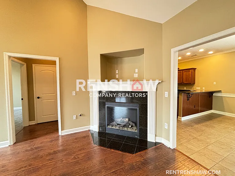 1395 Calumet Farms Dr — Photo 3