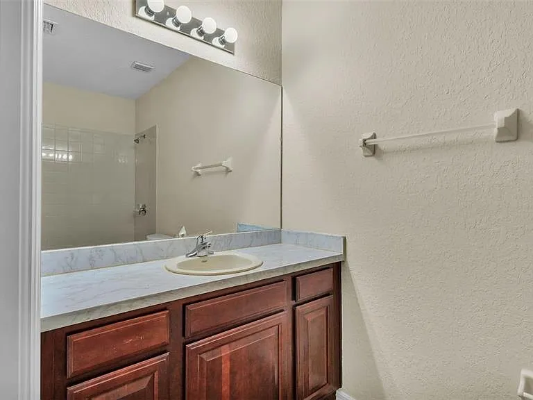 2889 Seymore St — Photo 19