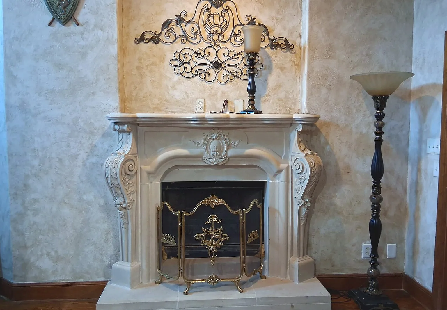 5 bed, 6500 sqft, $10,000 — Photo 1