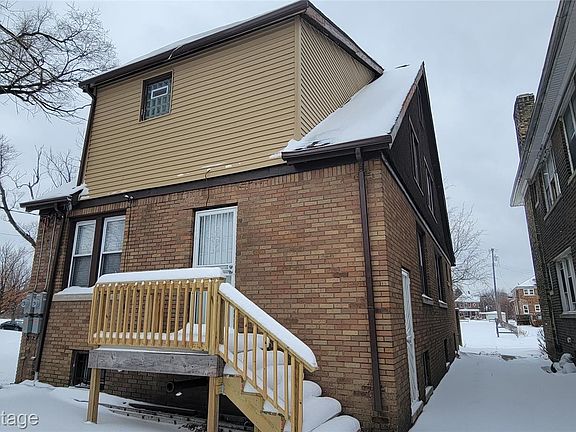 2nd image of 5444 Field St