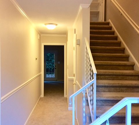 4th image of 2230 Roswell Ave APT 4