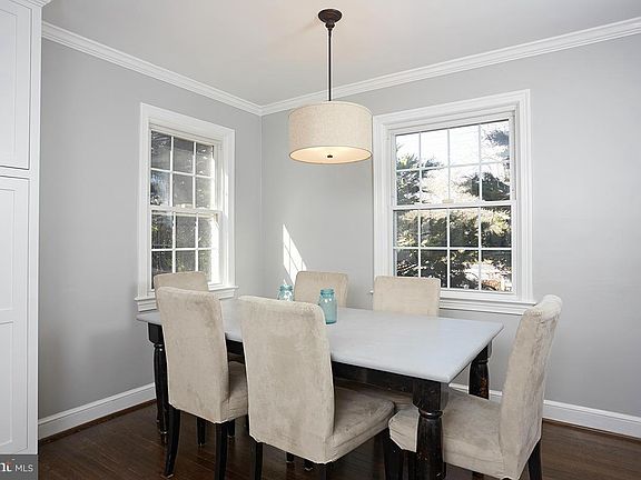 3rd image of 7011 Connecticut Ave