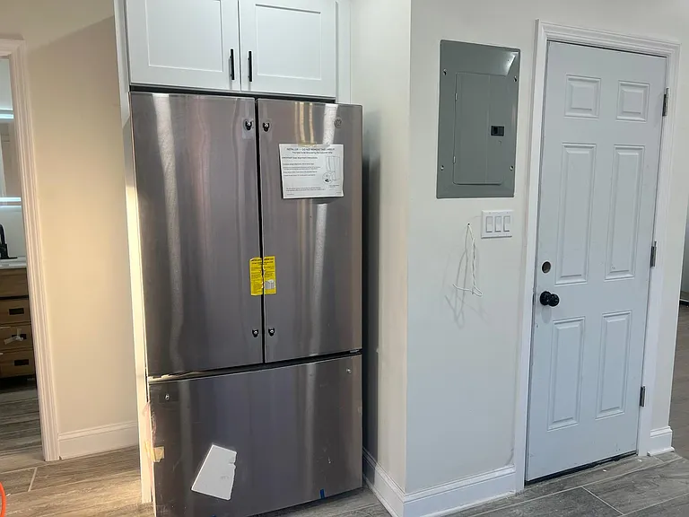 174 E 54th St #3-A — Photo 14