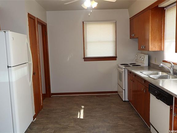 4th image of 505 2nd Ave E