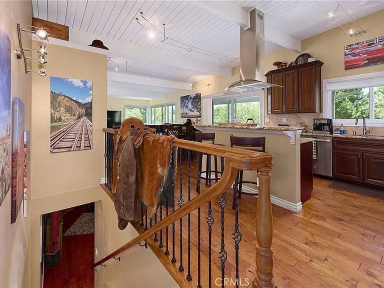 1014 Hacienda Dr — Photo 15