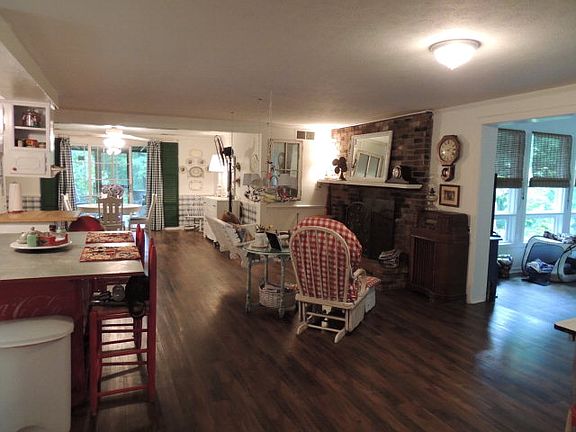 2nd image of 160 Lee Road 529