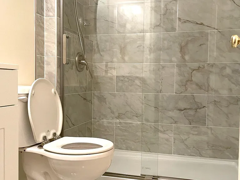 2540 Banshire Dr — Photo 7