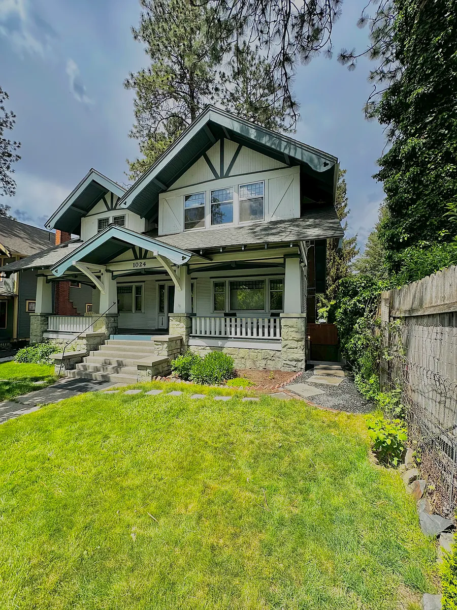 Building Photo - 1024 W 13th Ave #4
