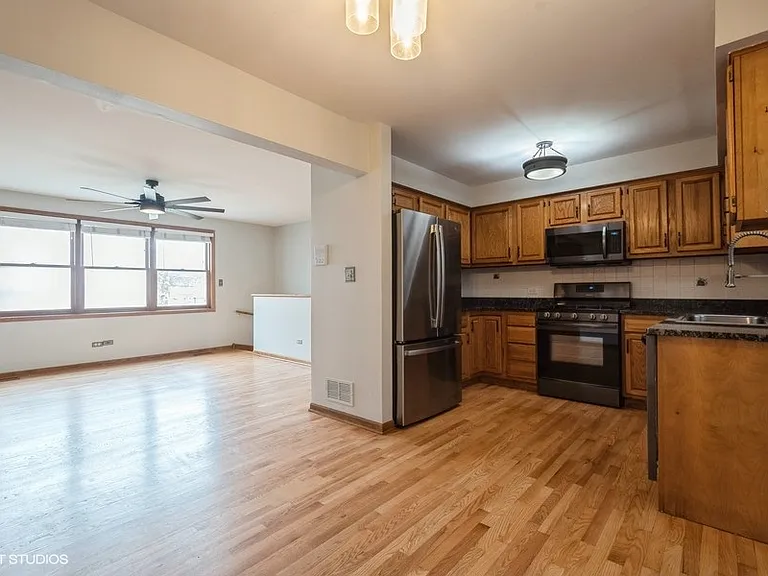 7411 N Claremont Ave #1E — Photo 5