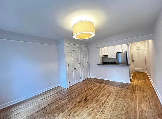 Rented by Salon Realty Corp | media 6