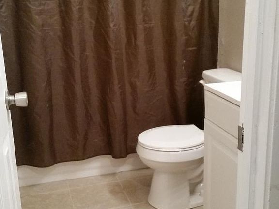 Bathroom - New toilet, new tub