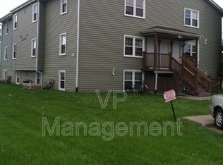2218 Emerald Dr APT 6, Davenport, IA