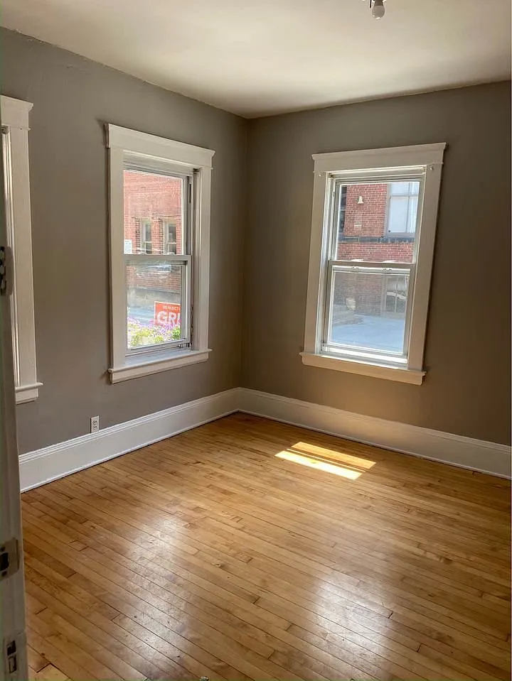 2 bed, 1500 sqft, $1,600 — Photo 1