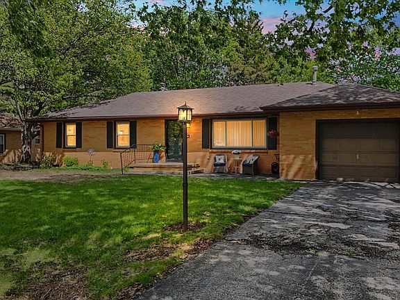 3rd image of 1810 Bellamy Dr