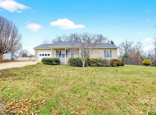 4 Plaza Dr, Granite Falls, NC 28630