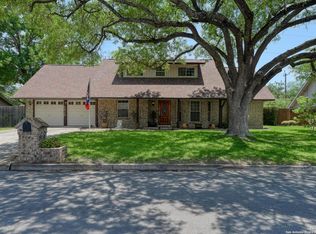 5810 Windvale Dr, Windcrest, TX 78239