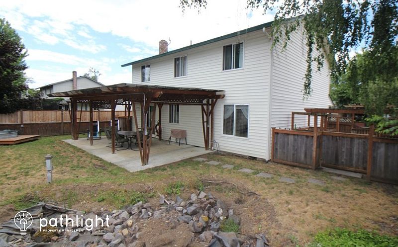 2nd image of 15911 NE 1st Cir