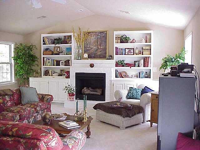 2nd image of 1009 Elmwood Dr