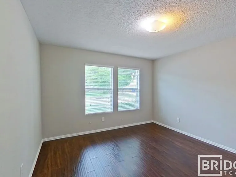 707 Gunters Mountain Ln — Photo 2