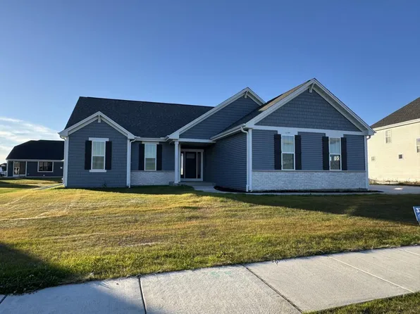 1700 Whalen DRIVE, Oconomowoc, WI 53066